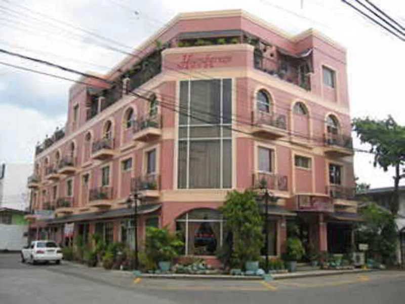 Oyo 414 Humberto'S Hotel Davao